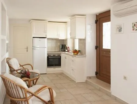 Villa Bijou Beachfront Kaminaki Katávolos